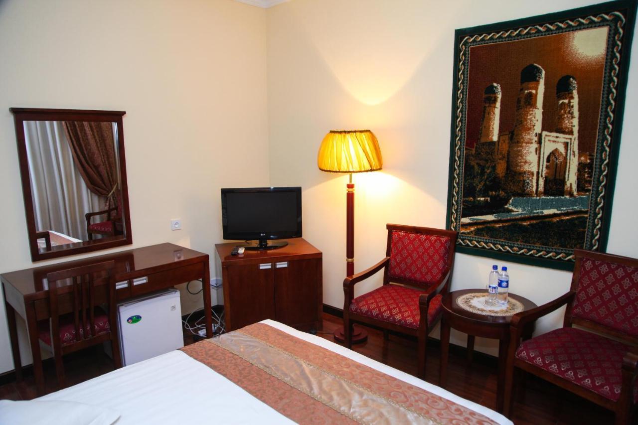 Kamelot Hotel Buchara Buitenkant foto